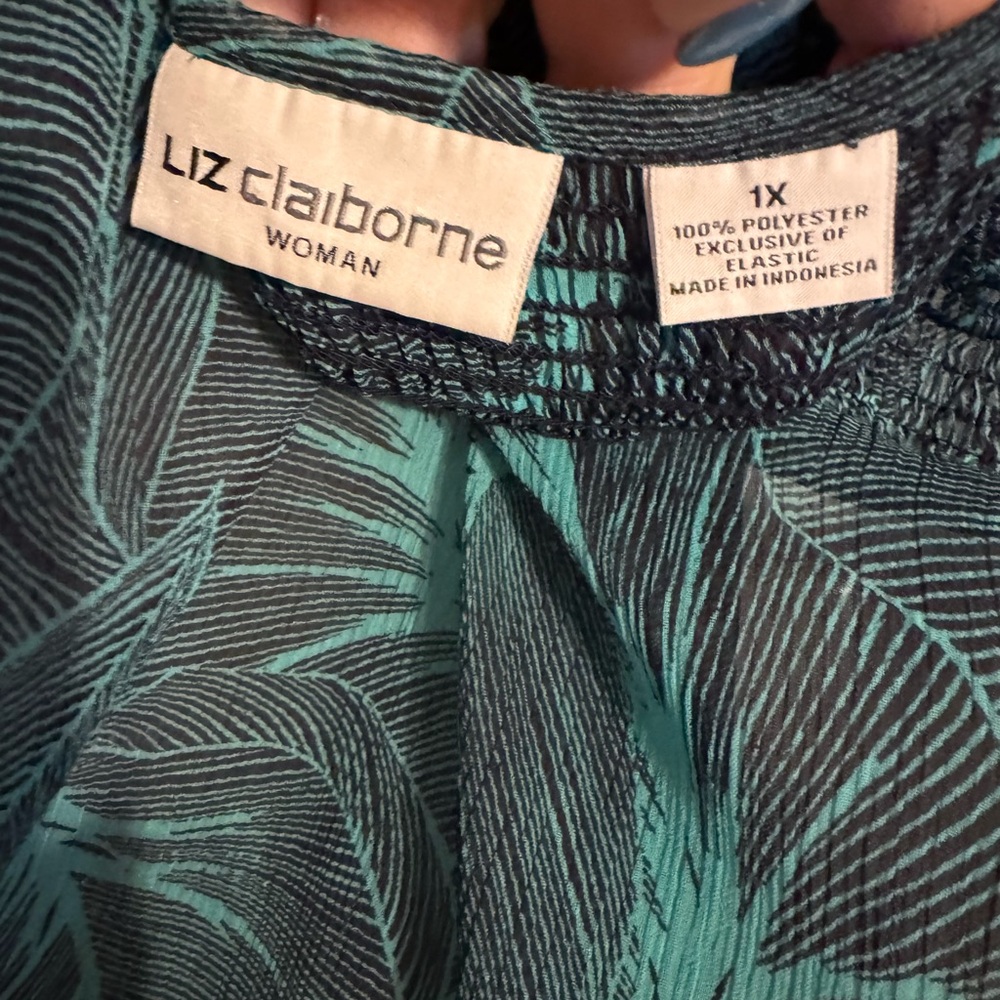 Liz Claiborne Teal Leaf Pattern Blouse  PLUS: 1X   #R - Picture 7 of 7